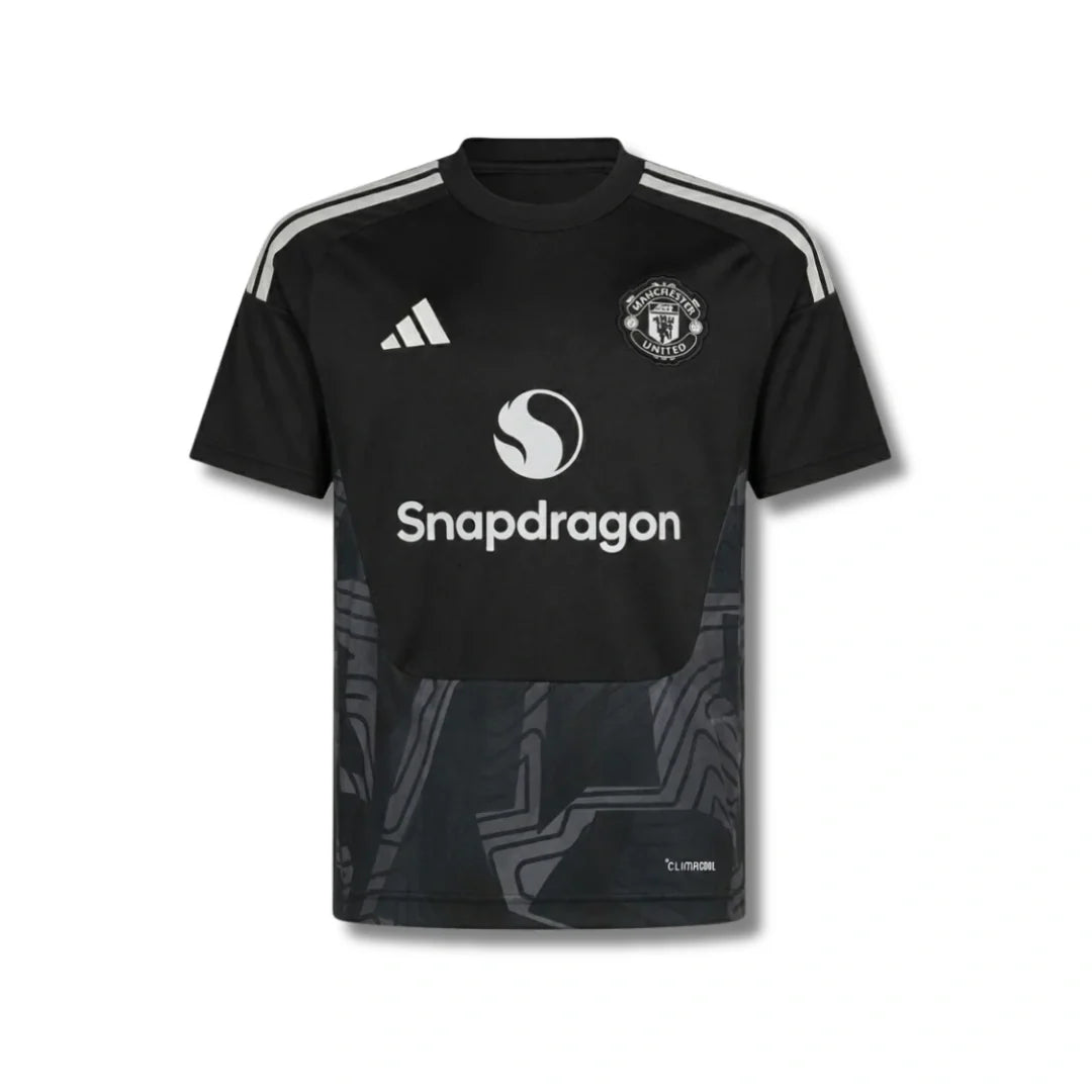Manchester United 26/27 - Goalkeeper - front view
